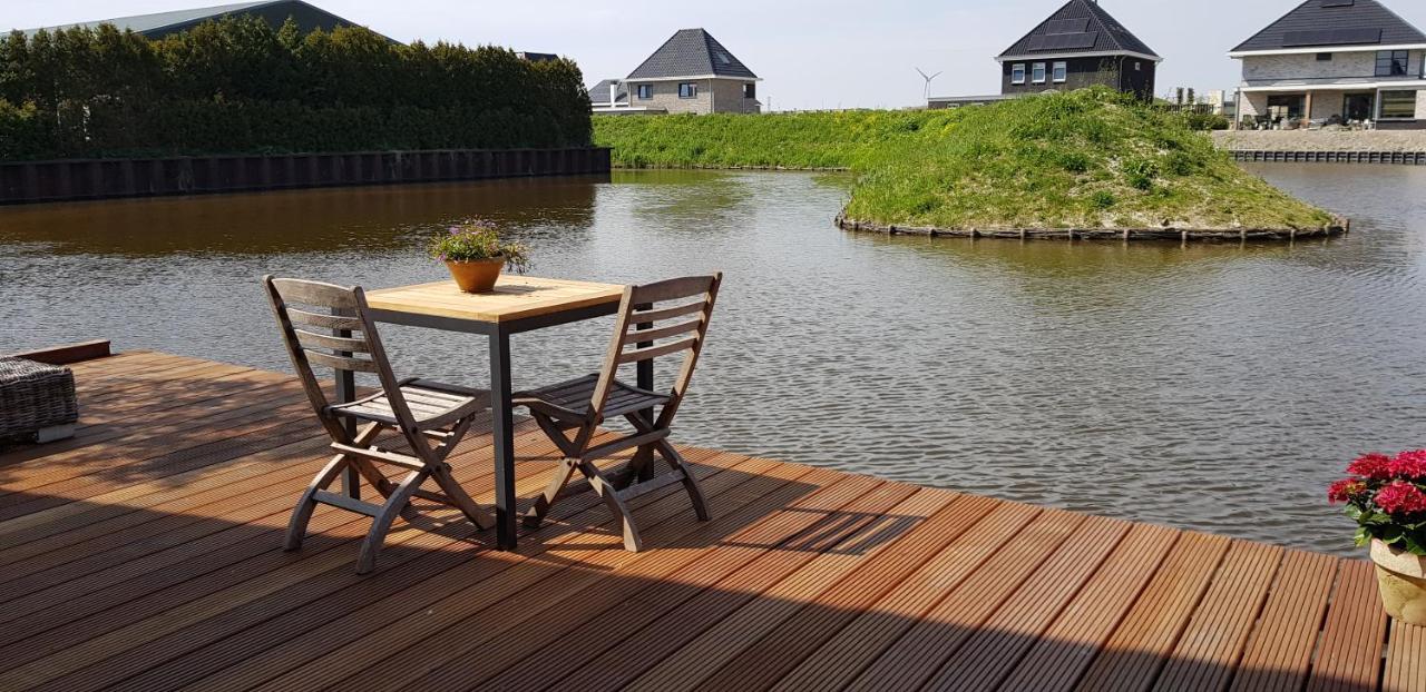Prachtig Vrijstaand Appartement Aan Het Water 히어후코바드 외부 사진