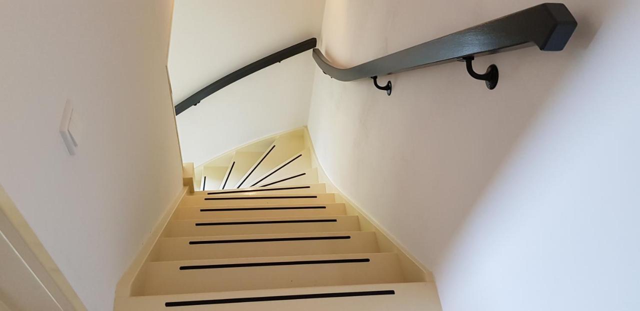Prachtig Vrijstaand Appartement Aan Het Water 히어후코바드 외부 사진