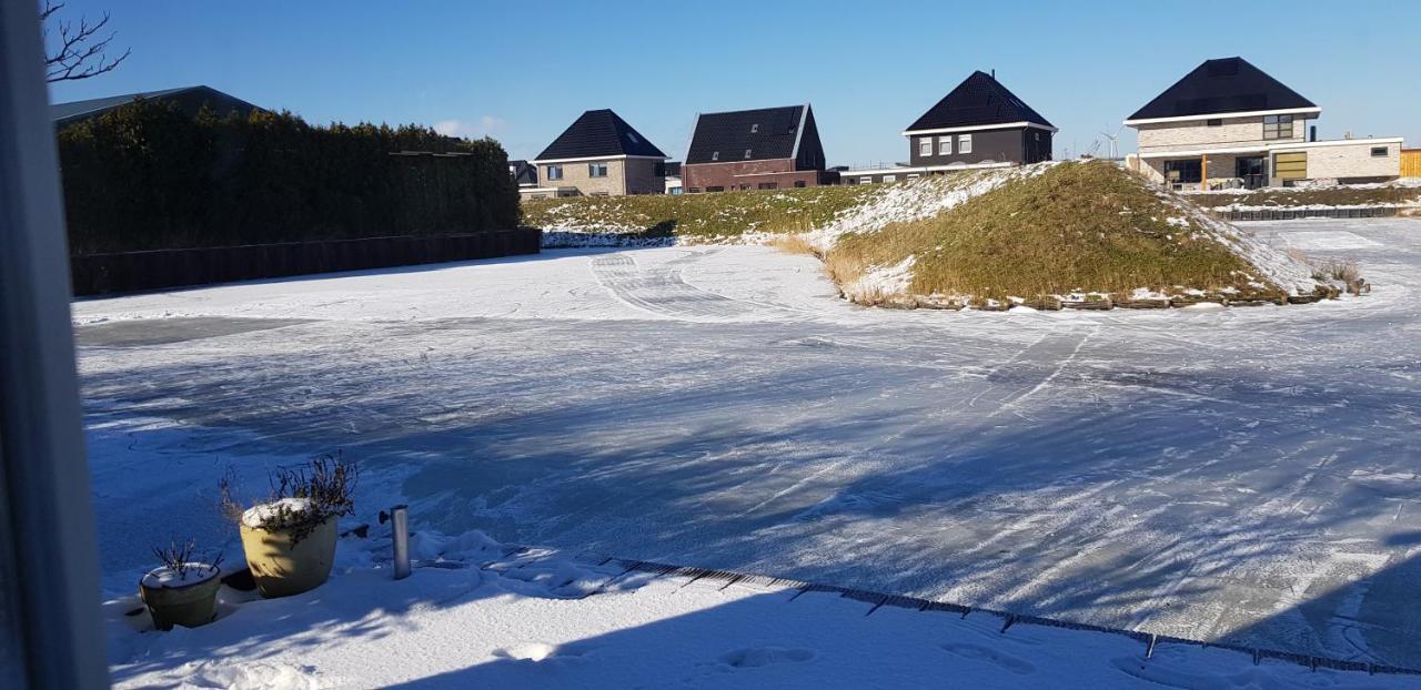 Prachtig Vrijstaand Appartement Aan Het Water 히어후코바드 외부 사진